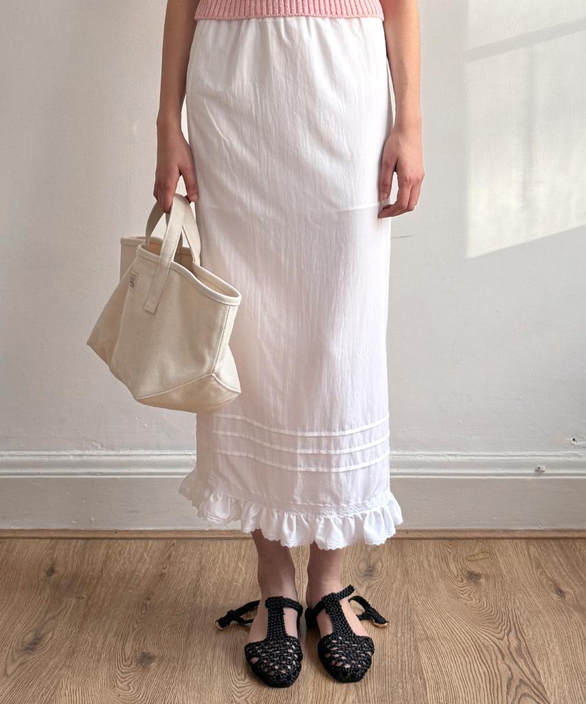Sinun Pintuck Long Skirt (White)