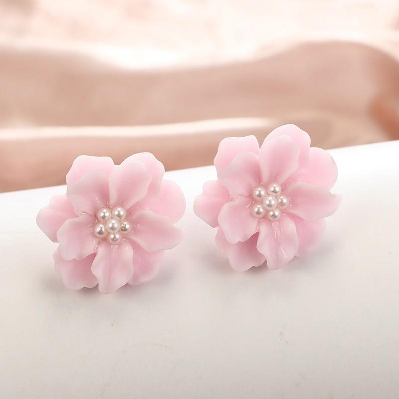 Pinkdudu Náušnice z pryskyřice s květinami v sladce růžové barvě Trendy elegantní pecky Jednoduché dámské šperky PD2269