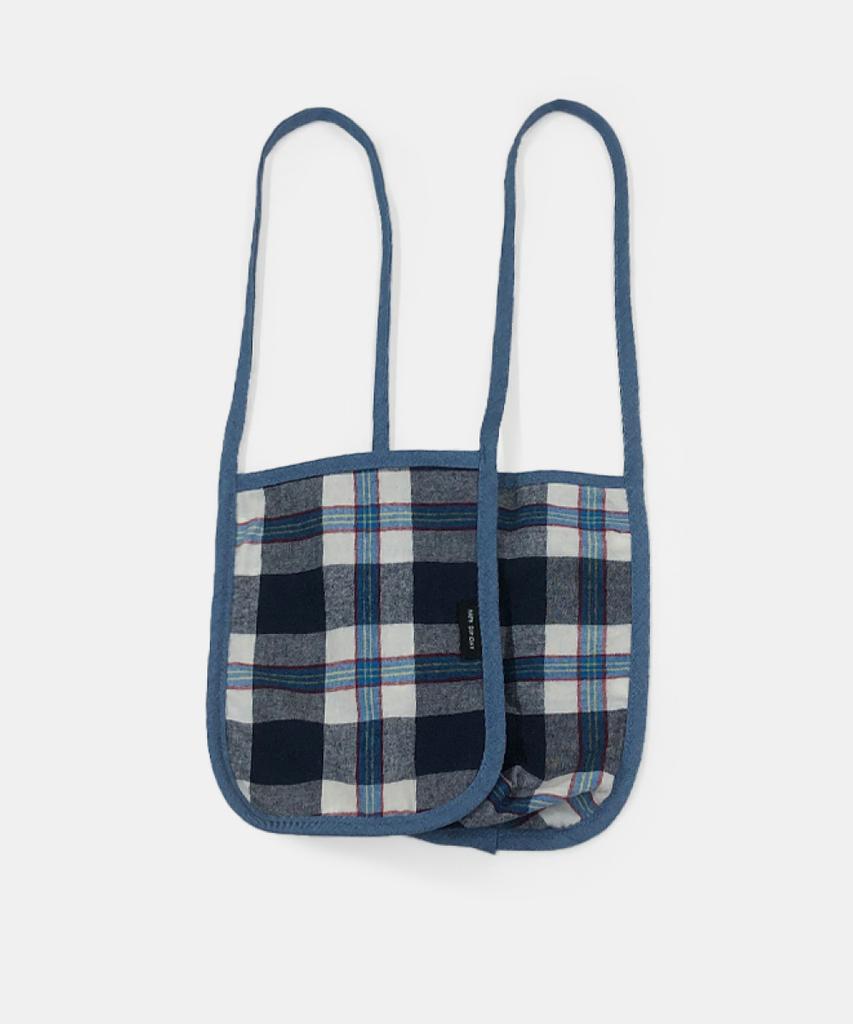 Safe Sunday Strap Square Shoulder Bag (Blue Tartan Check)