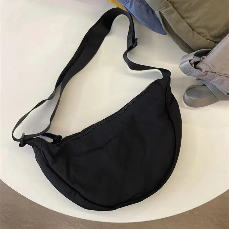 Nyl Hobos Damen Schulter Knödeltasche Große Kapazität Reise Crossbody Halbmond Taschen Outdoor Federtasche Handtaschen Großhandel