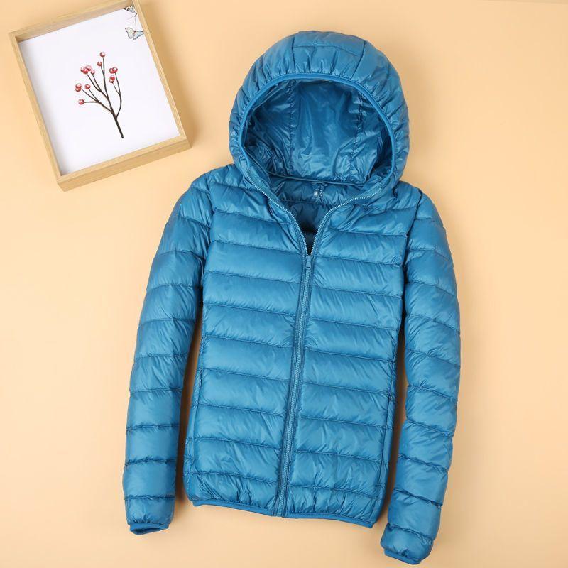 Ultra-light Plus Size Loose Thin Down Jacket Women Fashion Autumn Slim Short Hooded Warm Duck Down Coat Women Outerwear M-5XL