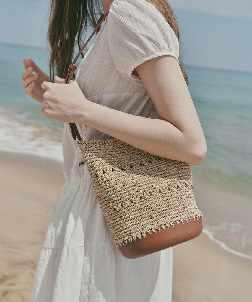Ostkaka Corba Shoulder Beige