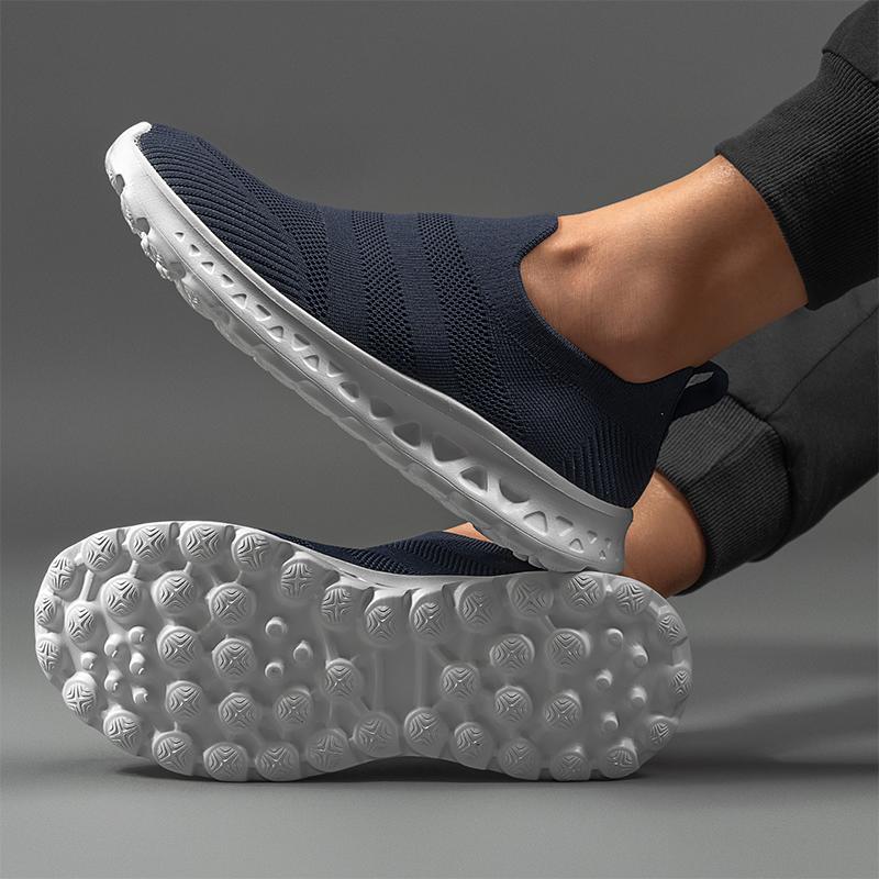 Men Slip On Shoes Spring Summer Casual Slip Ins Sneakers Outdoor Walking Running Shoes Non Slip Mesh Shoes