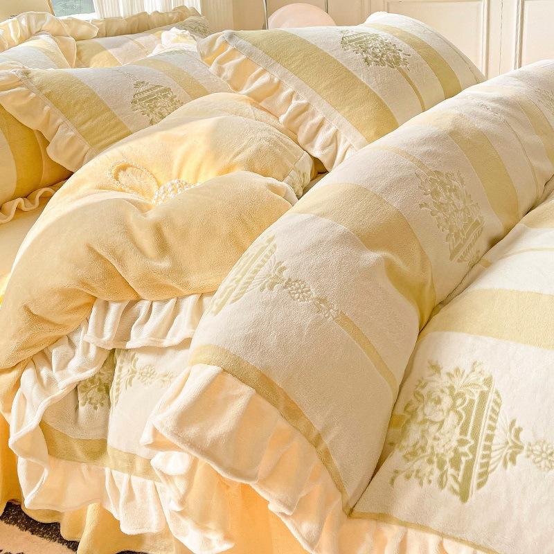 Thickened Milk Fleece Four-Piece Set, Fleece Thickened Bedding, Winter Carved Coral Fleece Quilt Cover, Bed Sheet, Bed Skirt