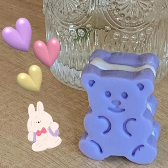 Cake Mold 3-Cavity Easy Demoulding Not Easily Deform Flexible Non-sticky DIY Bear Shape Beeswax Scented Candle Mold Kitchen Gadget