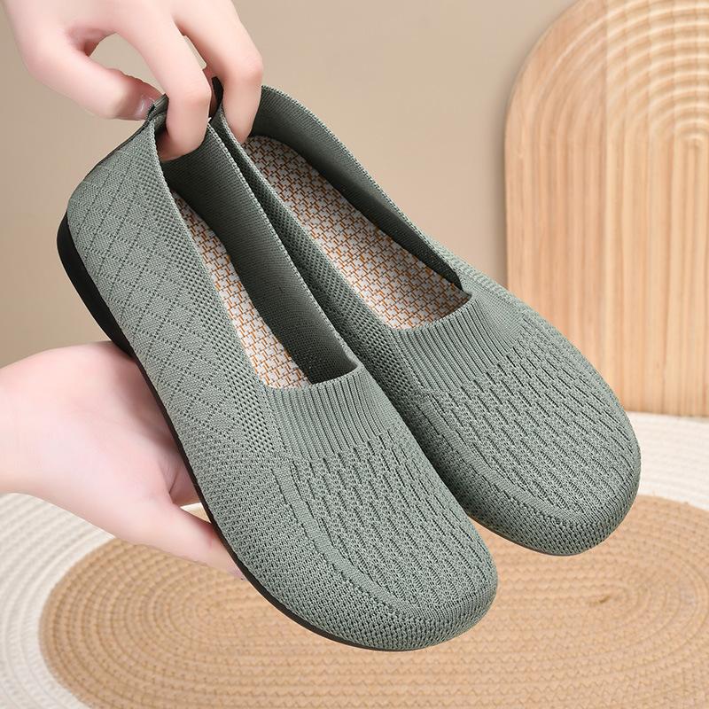 Old Beijing Cloth Shoes Are Breathable and Comfortable, One-pedal Flat Shoes, Fashionable and Versatile Mother Shoes, Daily Casual Women's Single Shoe
