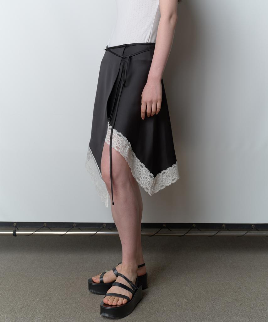 Bopeu Ellie Lace Spiral Skirt (Black)