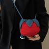 Kleine frische literarische Damentasche Frühling und Sommer neu Cartoon Tomatenform Schulterstricktasche