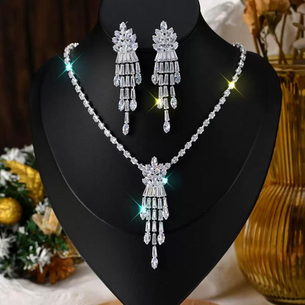 Třpytivý set náhrdelníku a náušnic s diamanty pro nevěstu - Elegantní svatební a večerní šperky