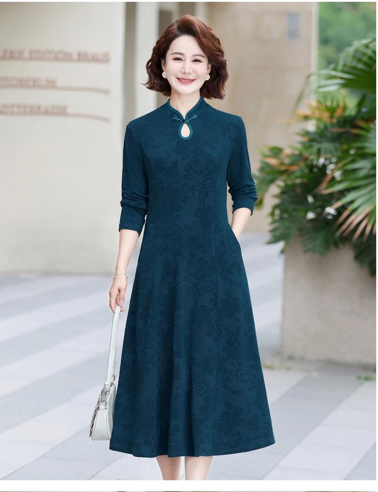 Elegant Jacquard Slimming Long Sleeve Cheongsam Midi Dress for Formal Occasions and Weddings
