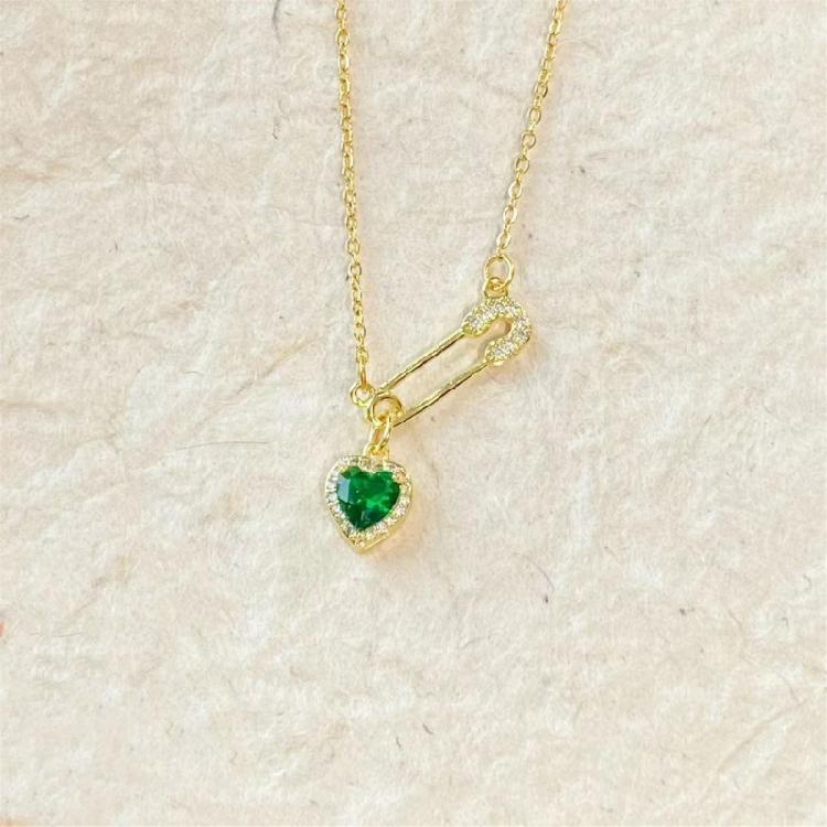 Heart Pendant Necklace Safety Pin Necklace Women Accessory Alloy Texture Chain Jewelry for Casual and Special Occasion