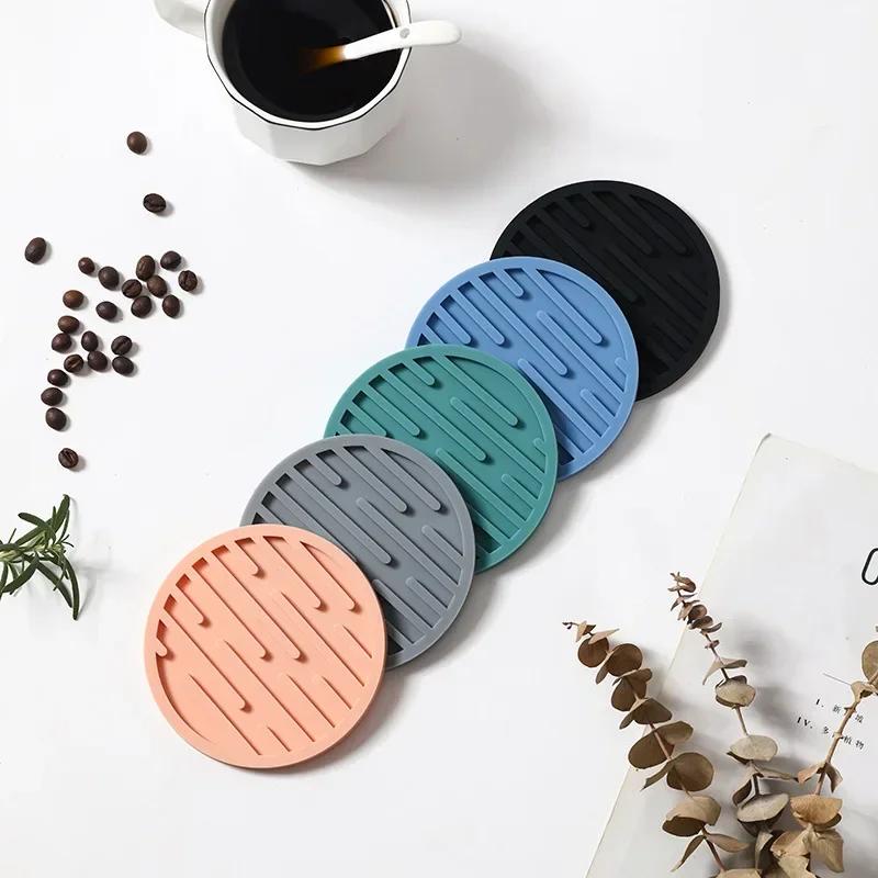Sottobicchiere da cucina in gomma morbida antiscivolo da 10 cm, sottobicchiere in silicone spesso, rotondo, resistente al calore, tappetino isolante per bevande al caffè e acqua
