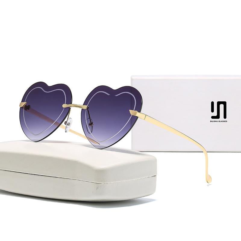 Occhiali da Sole Classici con Montatura a Farfalla e Lenti Sfuma te Uv400 per Donna e Uomo
