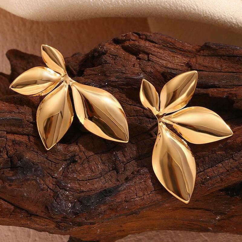 European and American Niche Glossy Flower Leaf Stud Earrings Simple and Versatile Commuter Earrings Metal Girls Earrings