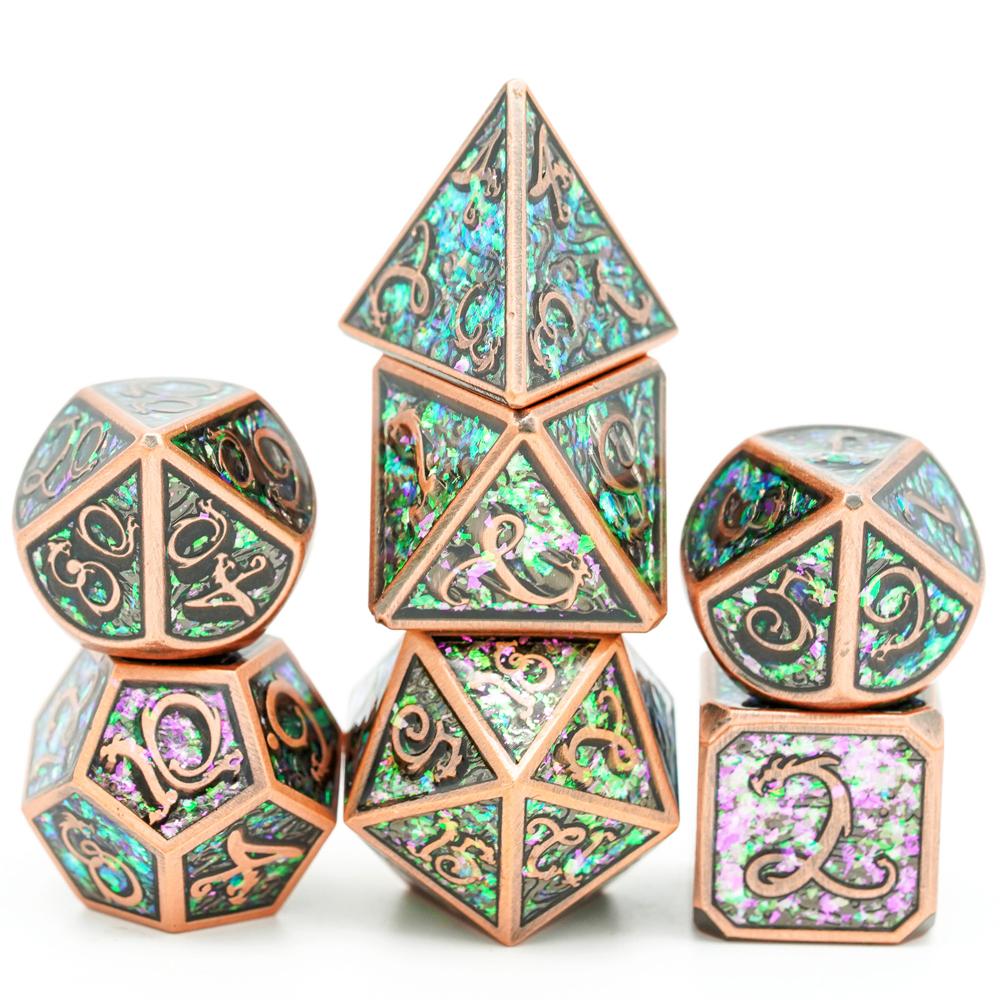 Cusdie Dračí Písmo DND Kostky Kovové, Příznivý Mrak, 7kusová Polyhedrická Sada Kostek, pro D&D Hru na Hraní Rolí Pathfinder Stolní Hry