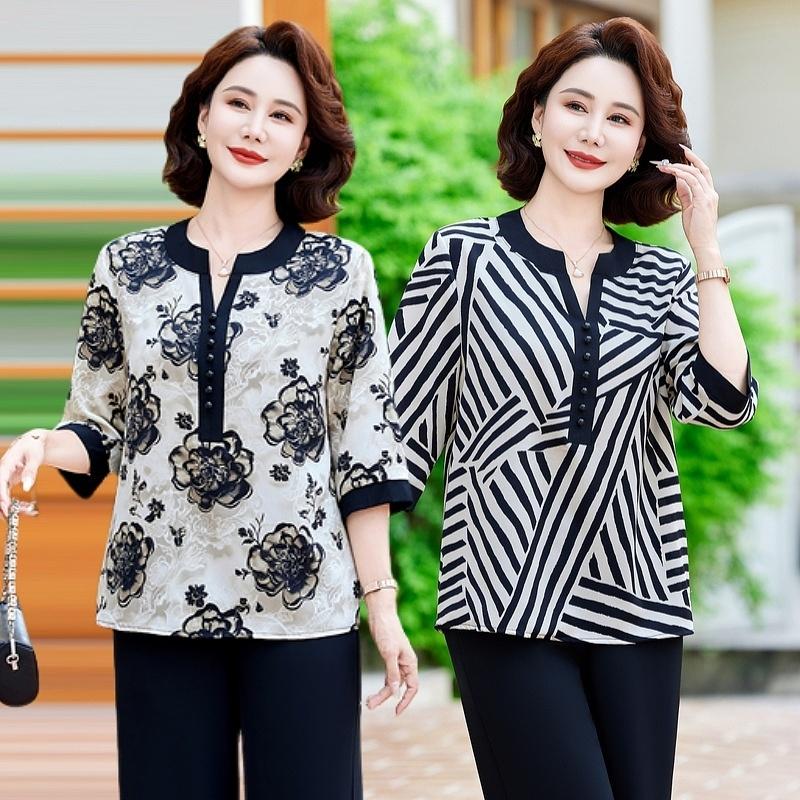 Summer Fragmented V-Neck Top For Middle Aged Elderly Mom's Shirt With Noble Temperament Enlarged Loose Fit Shirt