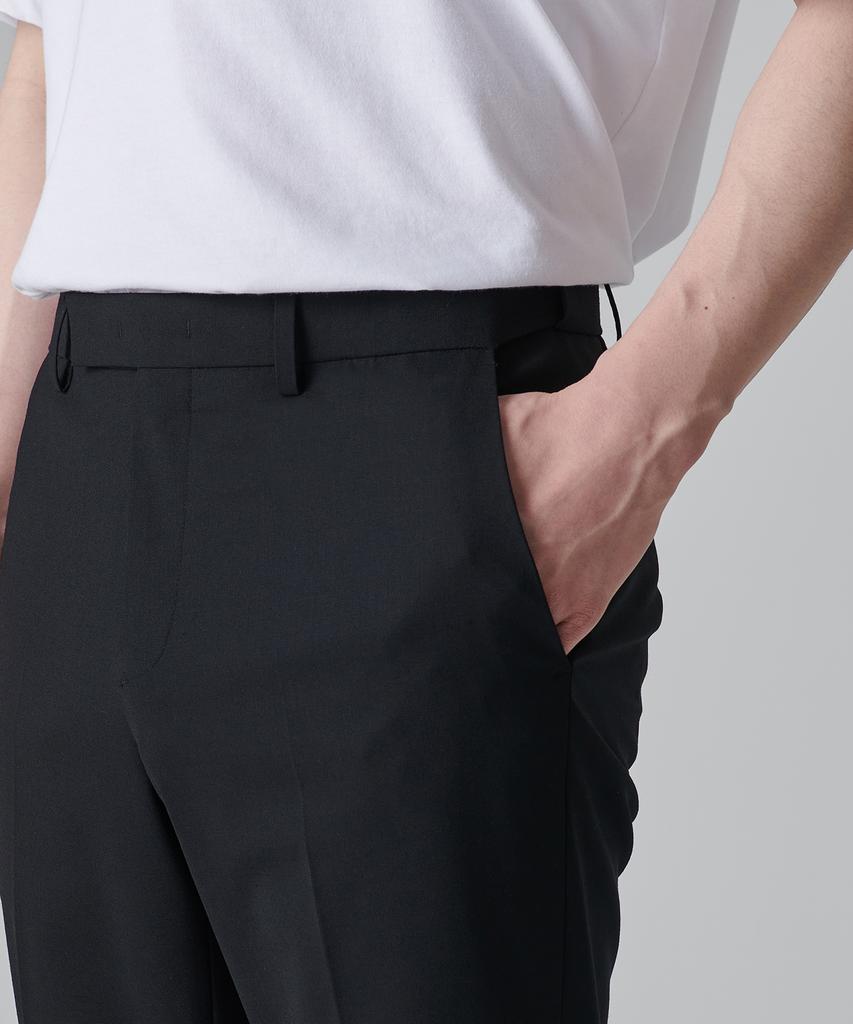 Musinsa Standard Summer Wool Relaxed Tapered Hidden Banding Crop Slacks [Black]