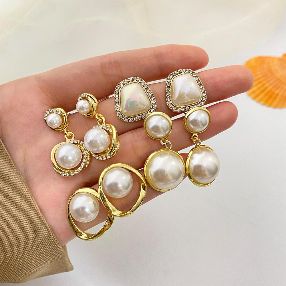 Mode Elegante Gouden Oorbellen voor Vrouwen Witte Temperament Onregelmatige Stud Oorbellen Trendy Sieraden Cadeaus