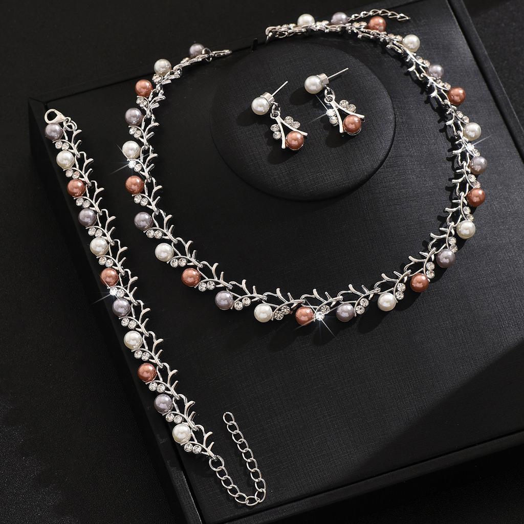 Light Luxury Pearl Necklace Earrings Bracelet Retro Temperament Premium Clavicle Chain Necklace