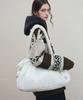 Leathery Cloud Padded Bag [Pearl]