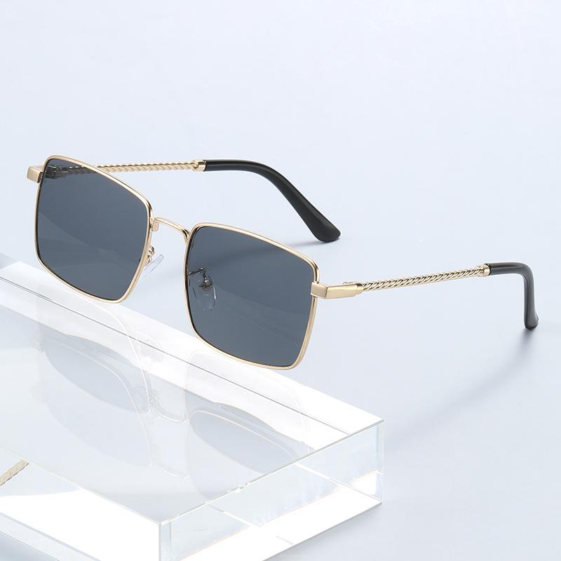 Unisex Metal Square UV400 Sunglasses Retro Luxury Designer Glasses for Travel Beach UV Protection