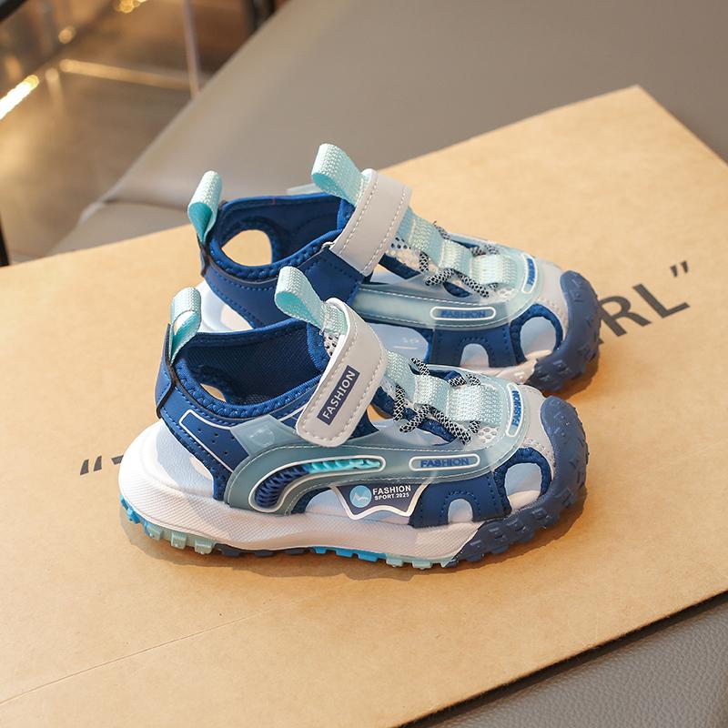 Boys Sandals Hollowed Out Breathable Kids Fashion Shoes Toes Capped Anti-kicked 2025 Summer New Children Beach Shoes Non-slip