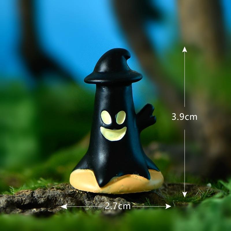 Mini Halloween Cute Resin Figurines Various Cartoon Designs Fine Workmanship For Desktop Party Micro Landscape Decor