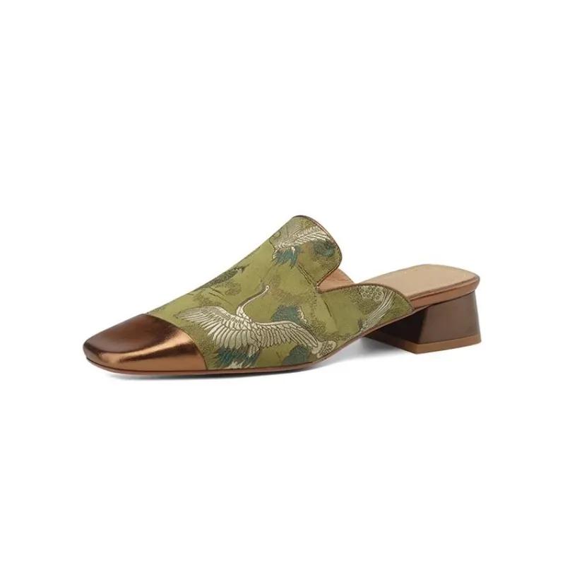 Fashion 2025 Summer New Mixed Colors Women's Slipper Elegant Fashion Closed Toe Sandals Women with Med Heel Printing Hot Sale Slippers