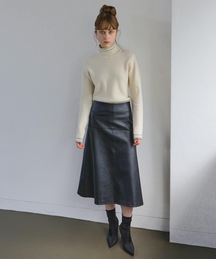 PAUL&ALICE Line Turtleneck Pullover / Ivory