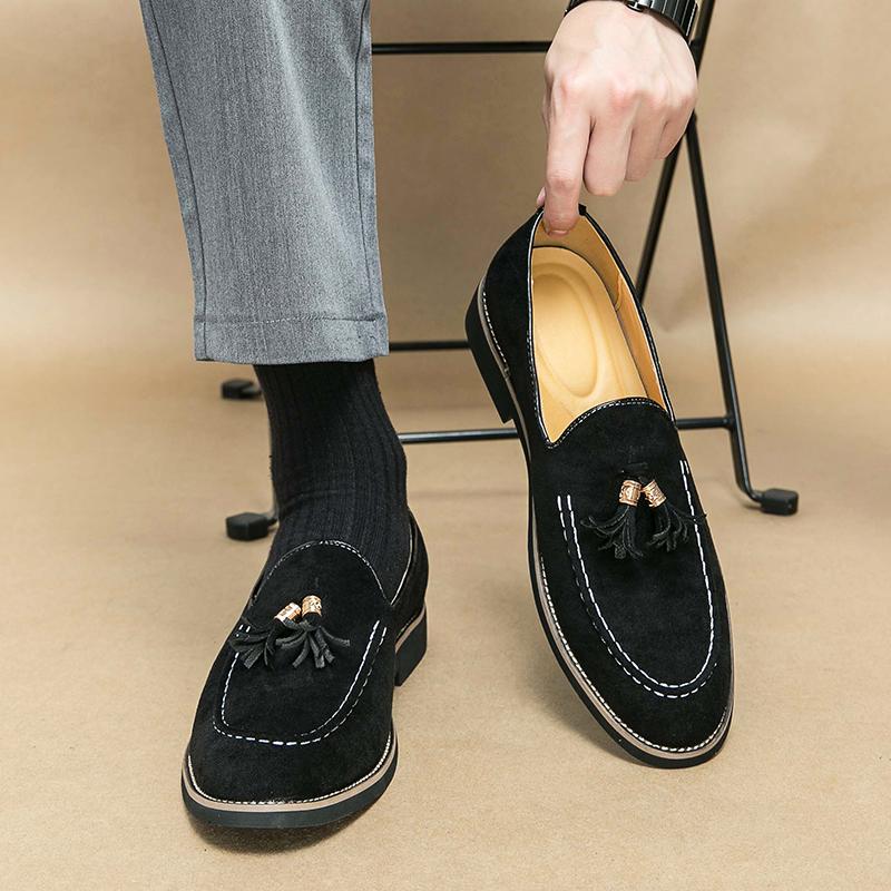 New Fashion Tassel Leather Men Shoes Slip On Loafers Round Toe Patchwork Suede Dress Office Daily Business Party Shoe for Man