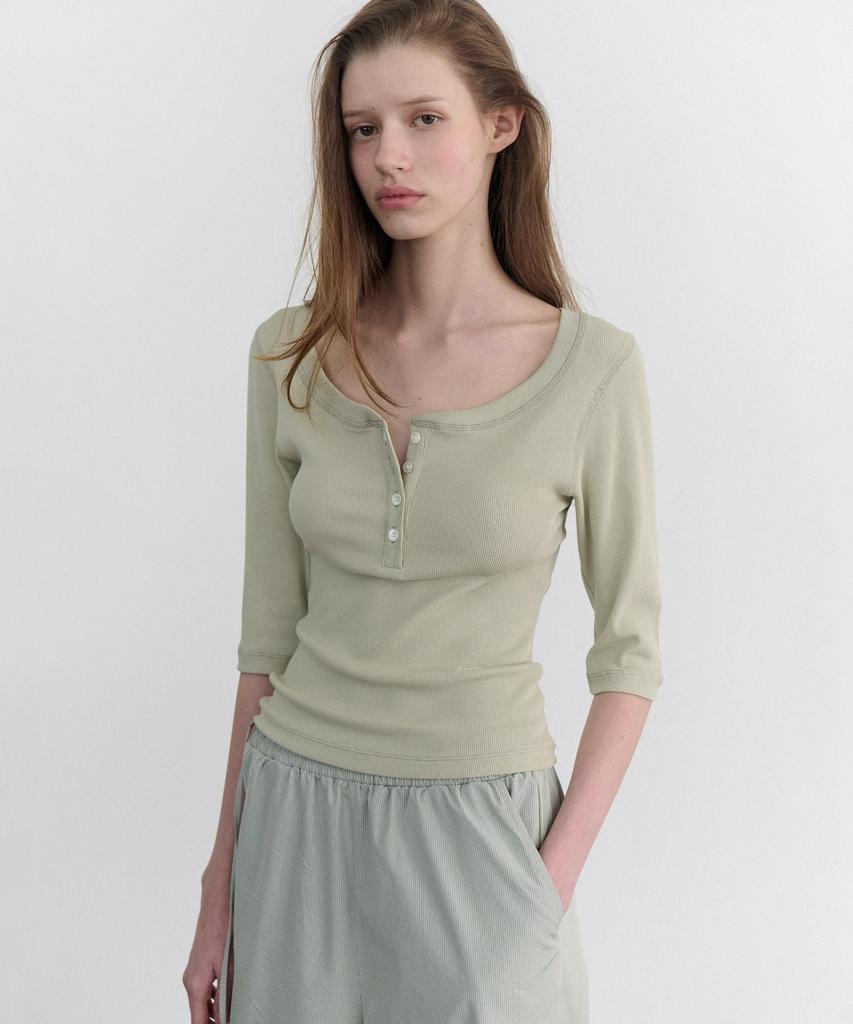 ANDNEEDS Kaylee 3/4 Henry Neck Tee (Mint)