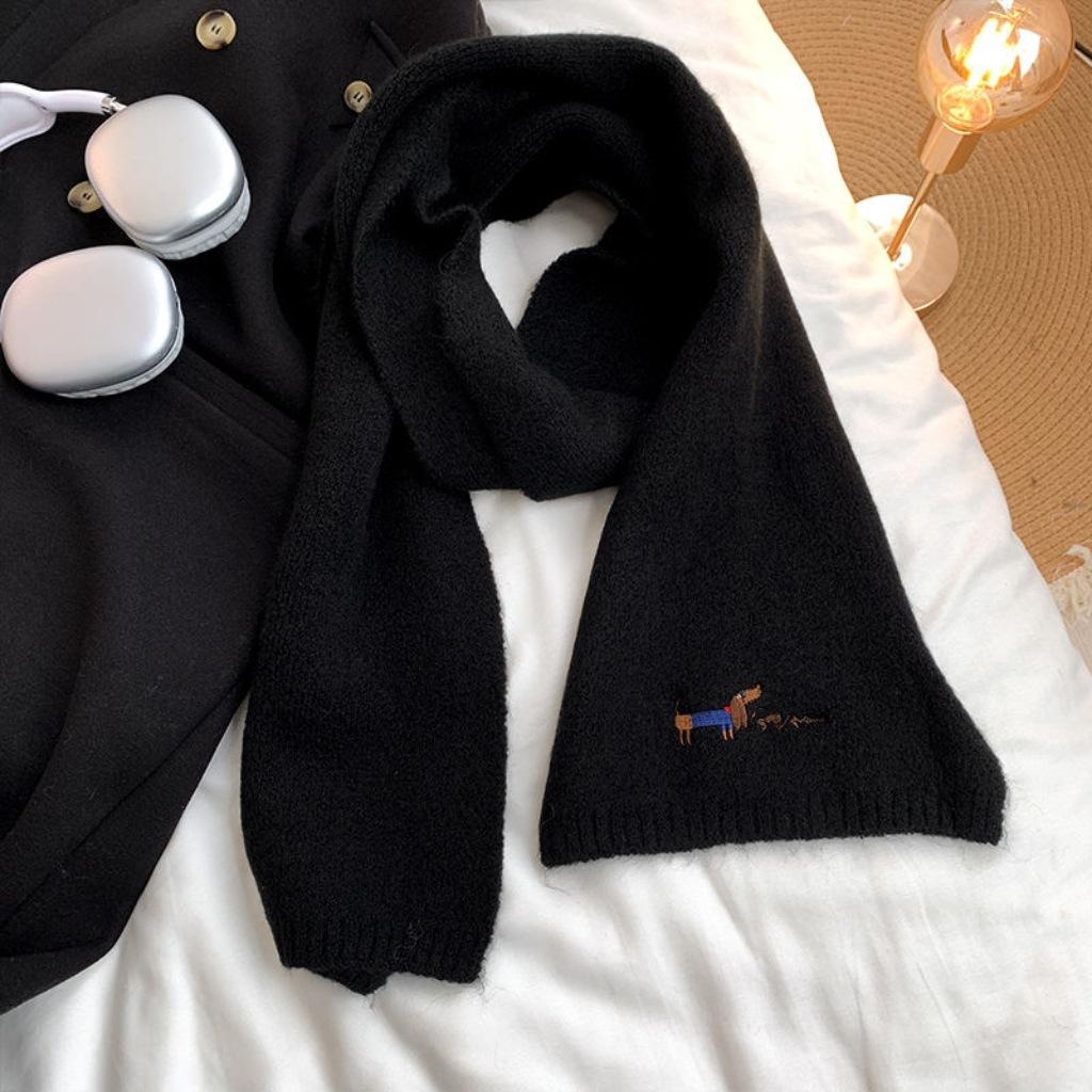 New puppy embroidered knitted scarf women's autumn and winter warm new versatile solid color student high-end scarf