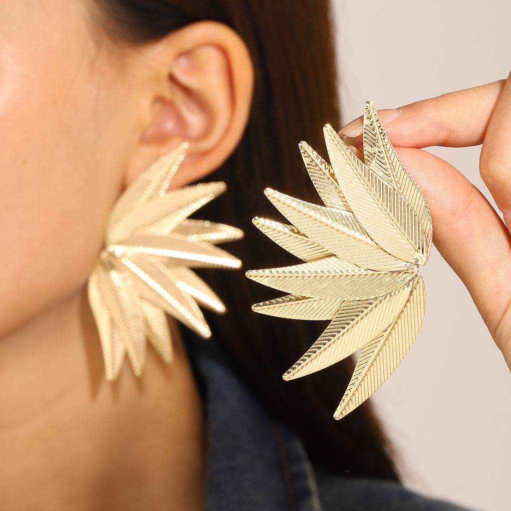 European and American Cold Wind Alloy Design Earrings Women's Retro Leaf Earrings Cross-border Jewelry Fashion Earrings Women