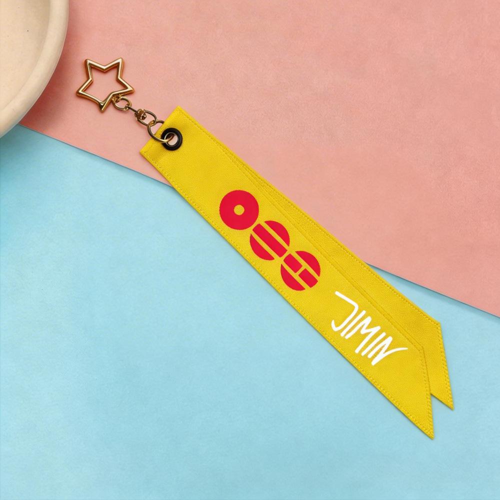 BTS Fita de Nome de Membro para Alça de Celular, Cordão Amarelo Bangtan Boys com Pingente de Estrela, Acessório de Bolsa/Celular para Fãs Kpop ARMY