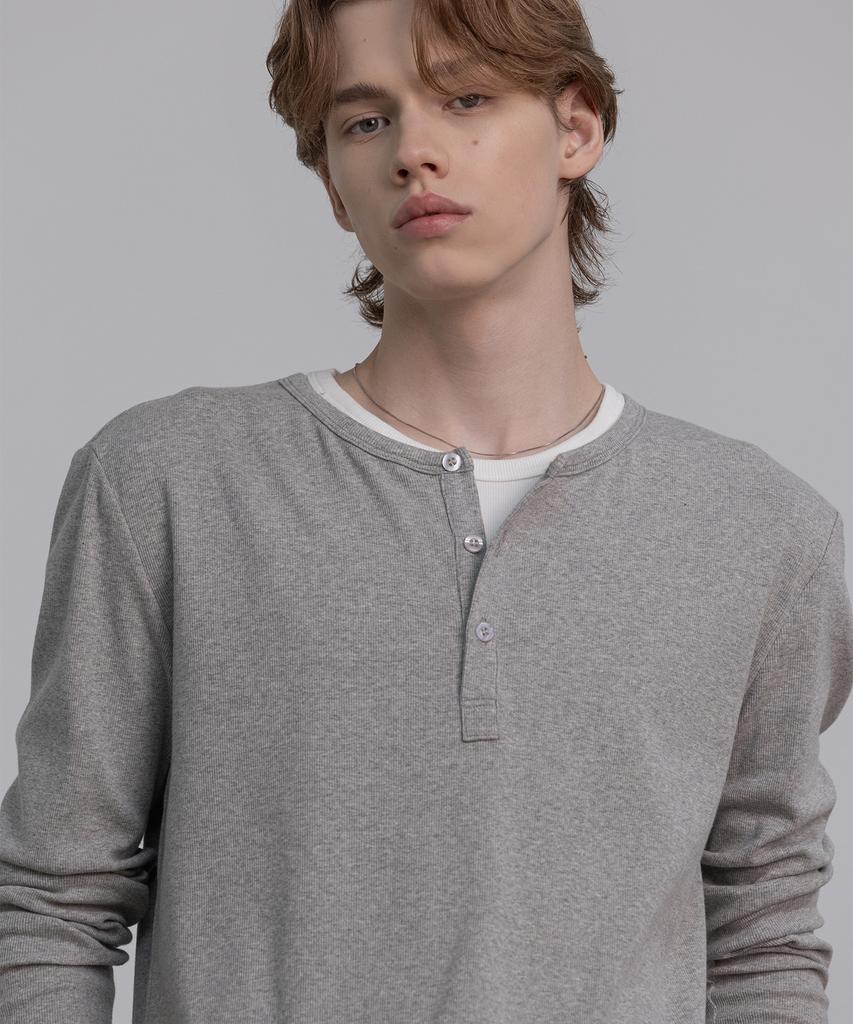 DECOROSO Easy Layered Henley Neck Long Sleeve T-Shirt [Gray]