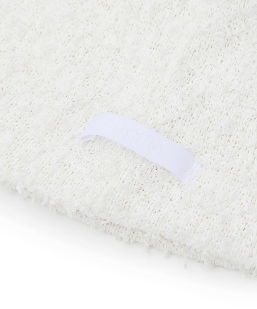 Eondeokeonteulolseutyudio Summer Boucle Beanie Fuzzy Beanie / Cool Boucle / White