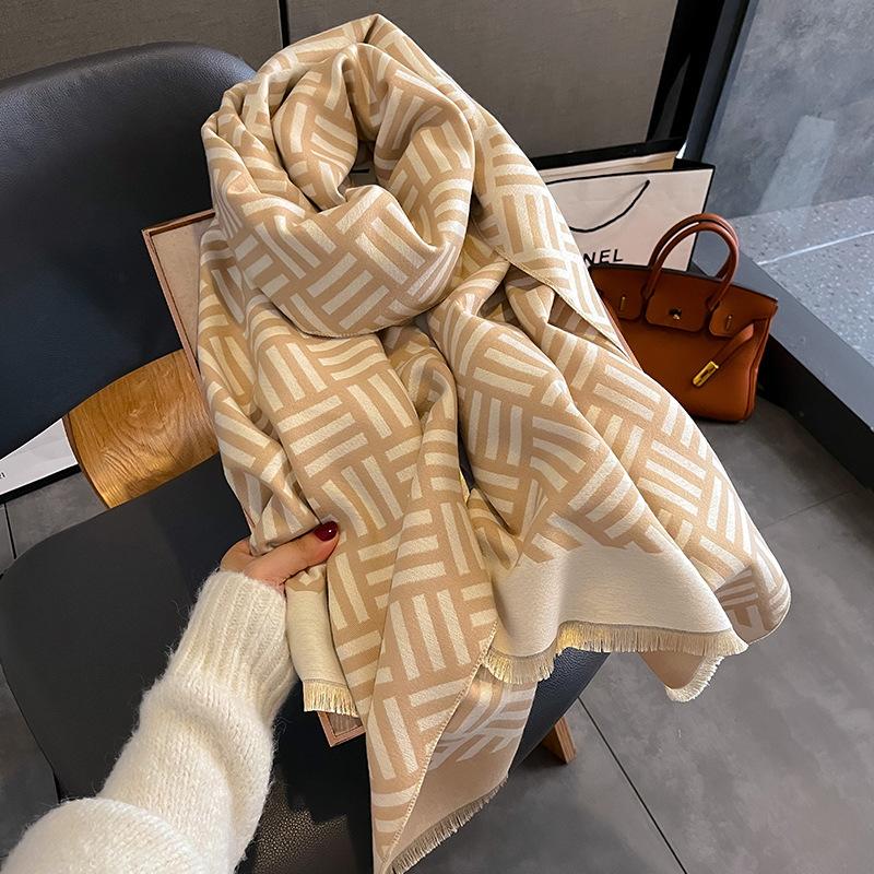 Sciarpa in cashmere imitazione calda e spessa a doppia faccia, autunno e inverno, per tenere al caldo il mantello e l'outfit esterno