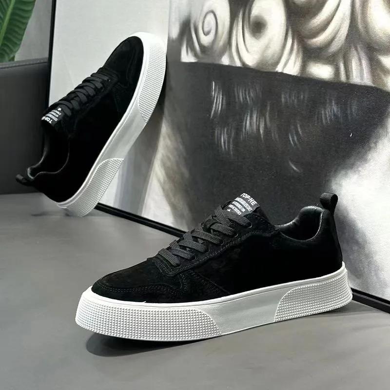 Chaussures de Skateboard pour Hommes Mode 2024 Nouvelles Chaussures Décontractées Tendance Coréennes Semelle Épaisse à Lacets Antidérapantes Semelle Souple Confort Baskets Mode