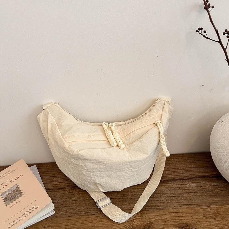 Korean Version of High-value Fashion Solid Color Dumpling Bag Spring New Simple Shoulder Bag Casual Nylon Messenger Bag