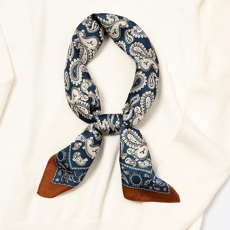 Kleines quadratisches Seidentuch 70 cm Damen Koreanisches Tuch Vielseitiges dünnes Tuch Sommer Kopftuch Dekoration Ins Schal Winter