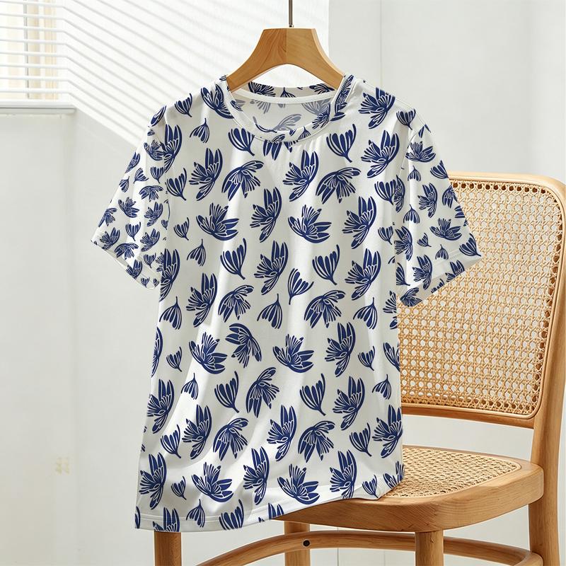 Women's Short Sleeve T-Shirt Soft Skin-friendly Fabric, Minimalist Floral Print, Casual Versatile Top for Daily Wear & Weekend Getaways