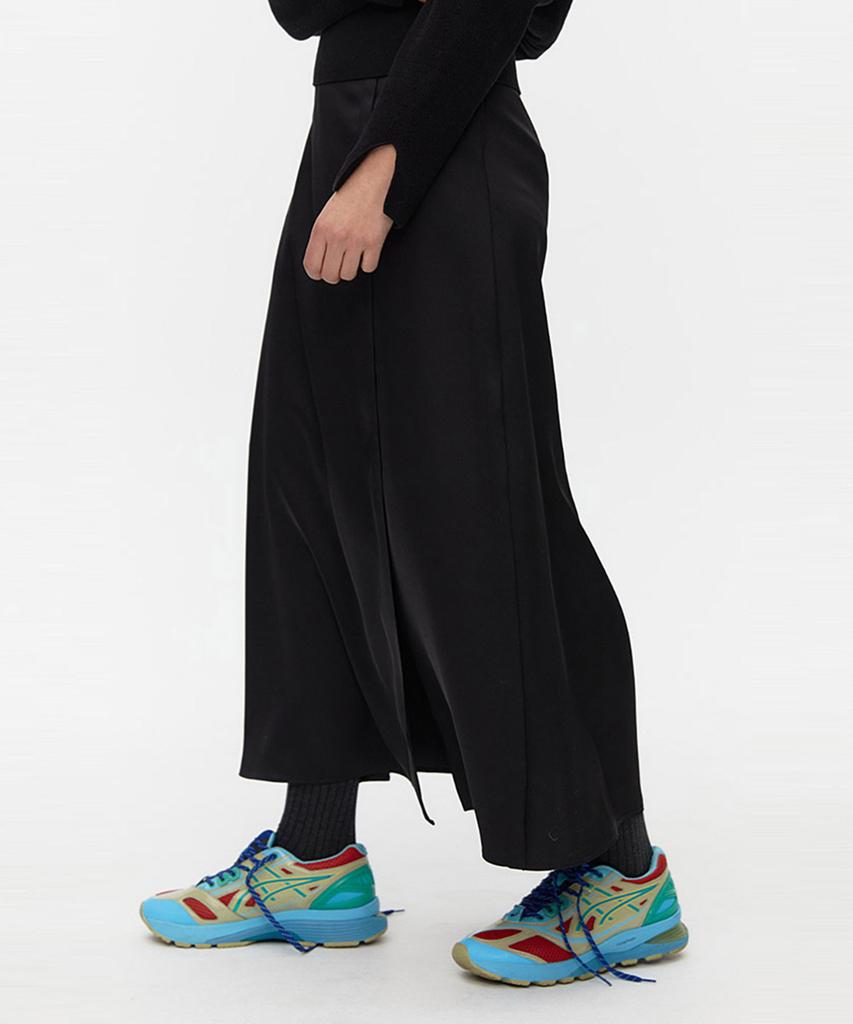 Awi Interlocked Satin Skirt_Black