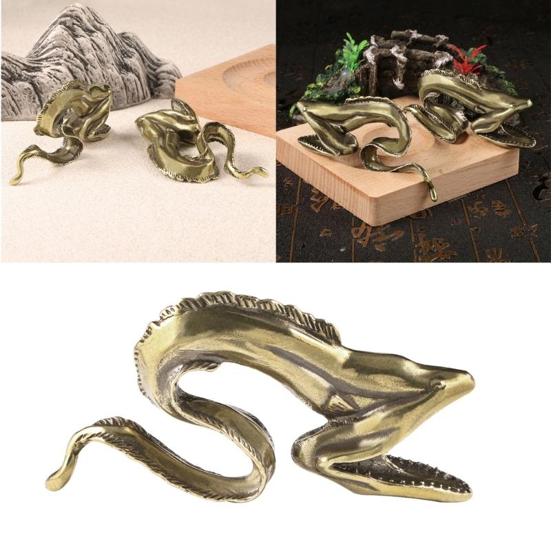 Metal Animal Shelf Decors Accent,Conger Figurines Tabletop Centerpieces for Office Home Decorations Decorative Objects