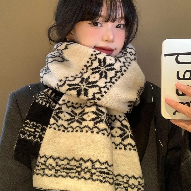 Christmas Snowflake Double-sided Knitted Cashmere Scarf Women's Winter Korean Atmosphere Warm Neck Protection Wool Scarf Shawl