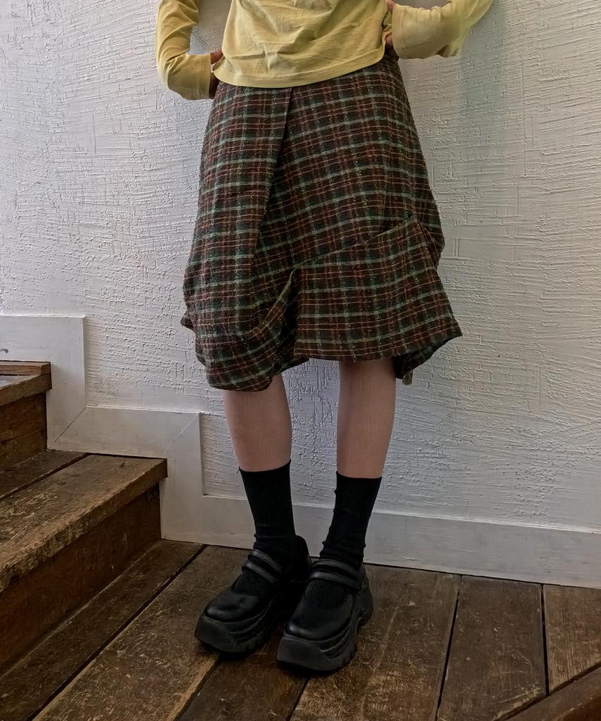 Hateuigseupeulloleo Drape Pinched Check Midi Skirt (Forest Brown)