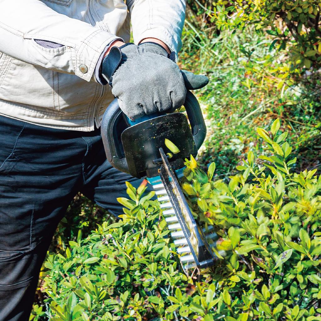 Makita 18V Rechargeable Hedge Trimmer Body Only Industrial Blue (MUH368DZ)