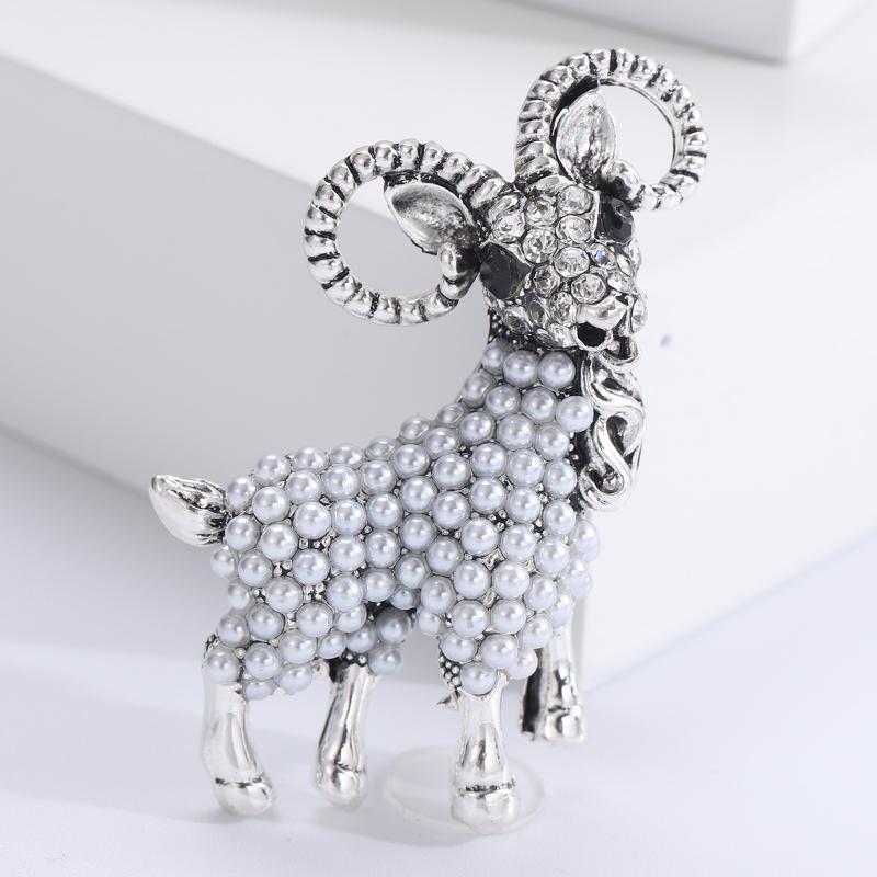 1Pcs Animal Pins Vintage Pearl Goat Brooches For Women Friends Party Gifts Fashion Jewelry Diy Accessories