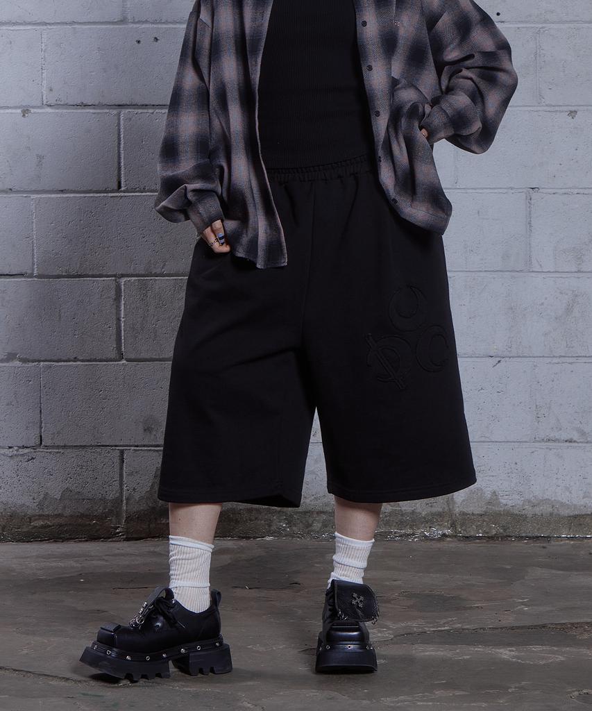 DAUSPICE (Duc) Symbol Bermuda Sweat Shorts Black