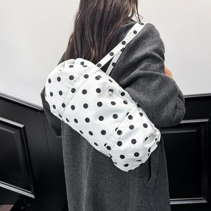 Polyester Stippen Grote Capaciteit Casual Tote Herfst/Winter Nieuwe Reizen 2026 Mode Tassen voor Vrouwen Draagbare Pendelen Schoudertas