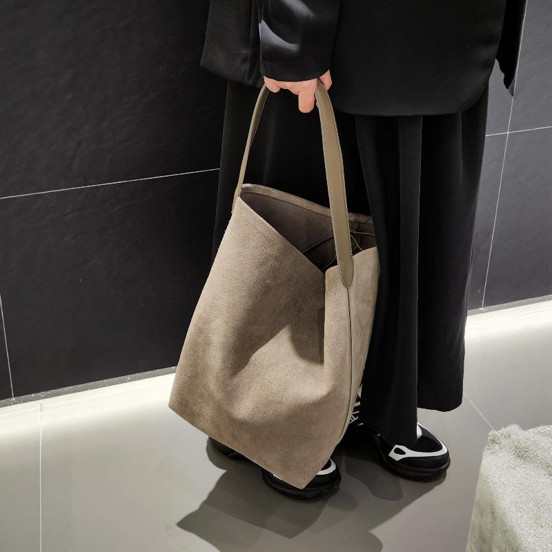 Suede Bucket Bag Autumn and Winter New Merad Beef Suede Matte Pitot Bag Large Capacity Shoulder Underarm Women's Bag